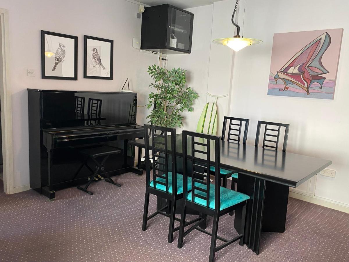 Private Room In A Shared Flat At Best Location Лімасол Екстер'єр фото