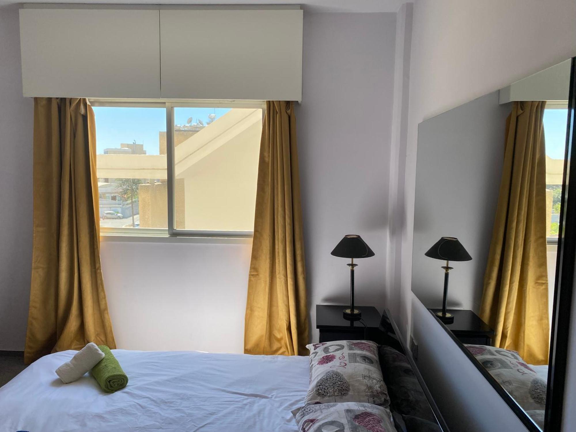 Private Room In A Shared Flat At Best Location Лімасол Екстер'єр фото