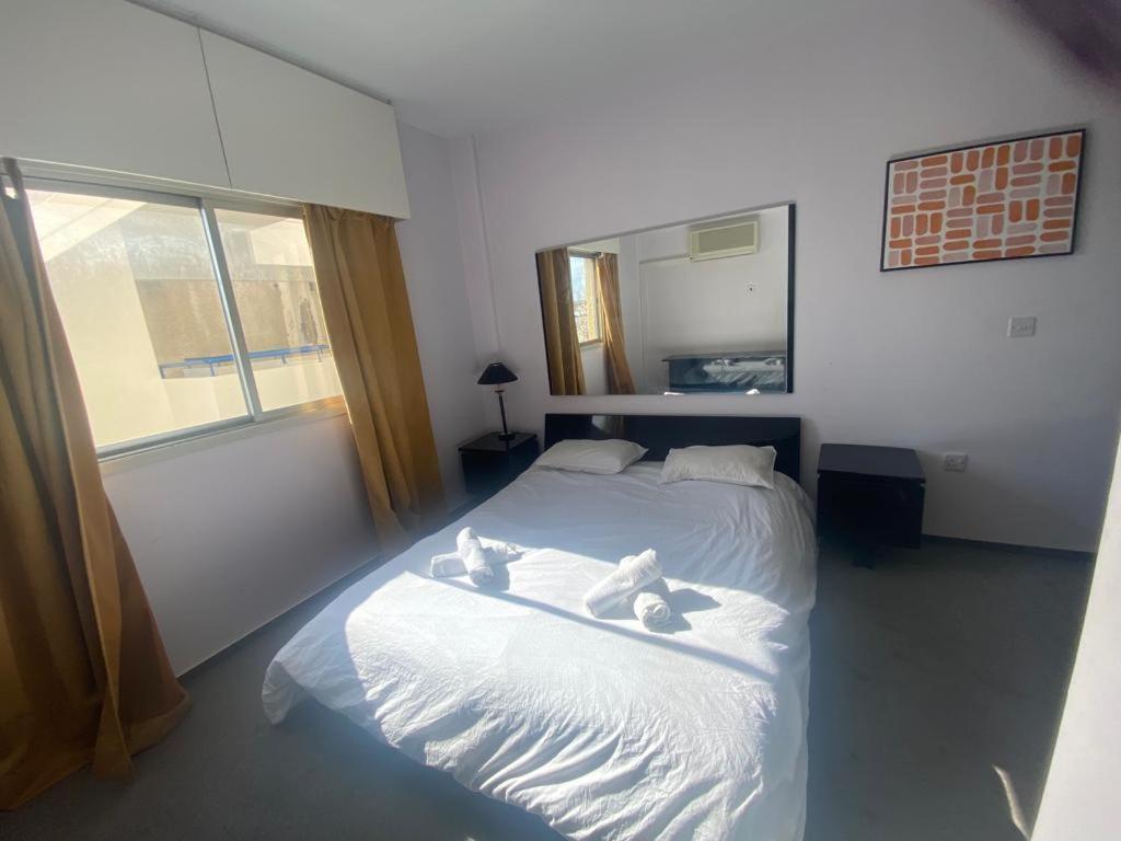 Private Room In A Shared Flat At Best Location Лімасол Екстер'єр фото